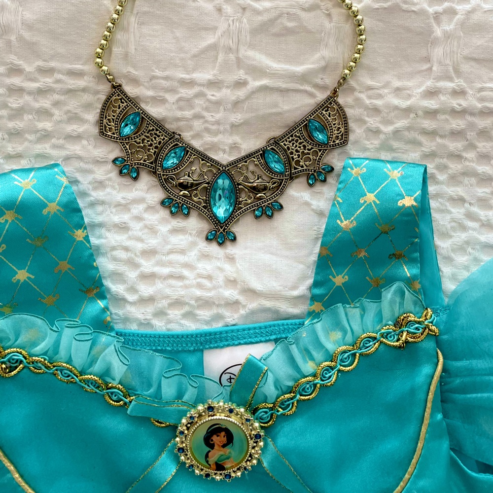 DISNEY Princess Jasmine 3pc Costume 5/6 Dress Up